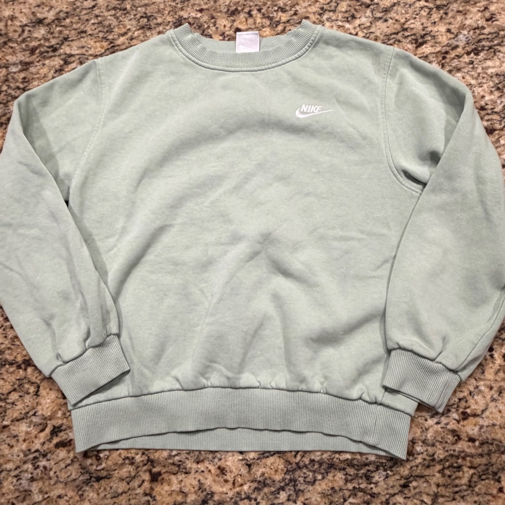 Nike Kids‎ Sportswear Crewneck Sweatshirt Sage Green Embroidered Logo Large L
